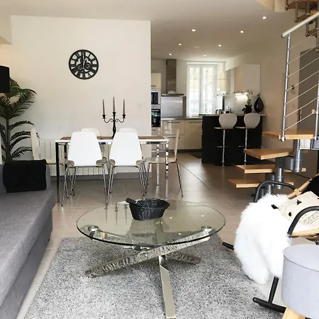 T4 Christina Contemporain, Vue Lac, Climatise Avec Parking *