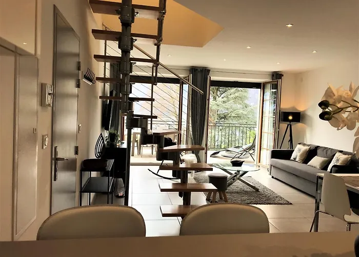 T4 Christina Contemporain, Vue Lac, Climatise Avec Parking *