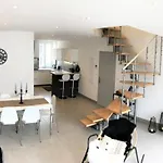 Apartment T4 Christina Contemporain, Vue Lac, Climatise Avec Parking