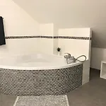 T4 Christina Contemporain, Vue Lac, Climatise Avec Parking Aix-les-Bains