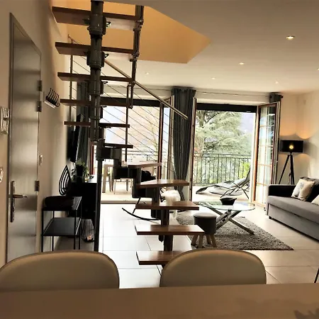 T4 Christina Contemporain, Vue Lac, Climatise Avec Parking *