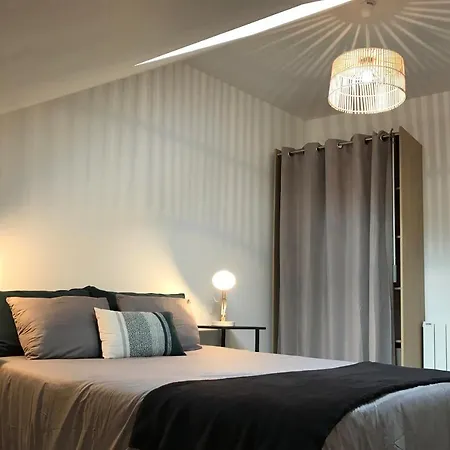 T4 Christina Contemporain, Vue Lac, Climatise Avec Parking *