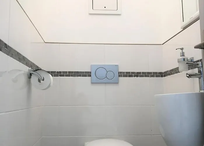 Appartement T4 Christina Contemporain, Vue Lac, Climatise Avec Parking